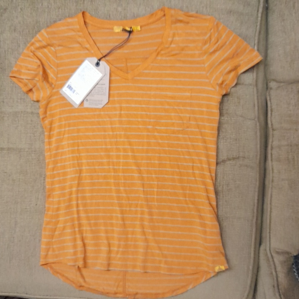 Prana foundation short sleeve vneck